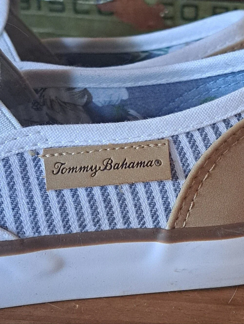 Tommy Bahama Womens Pinstriped Slip-On Shoes Size 6.5 Nautical Gray White Canvas